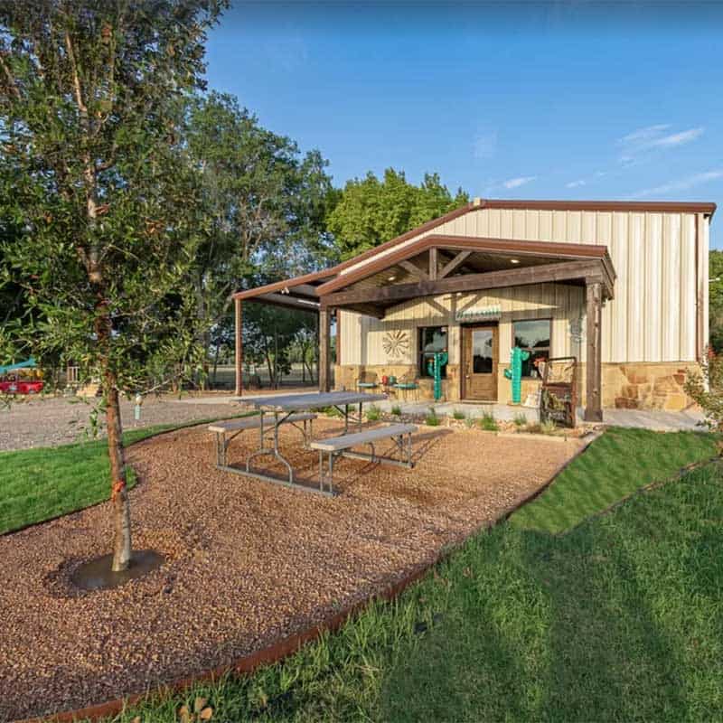 Desert Hills Barndominium Rentals Caldwell Texas