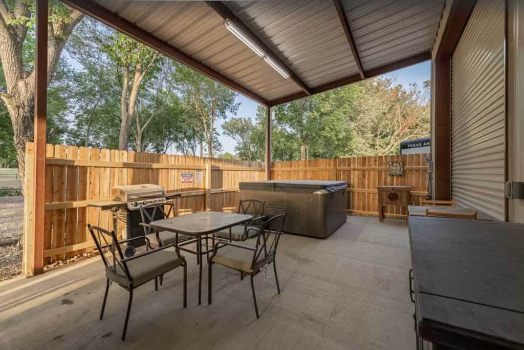 Desert Hills Barndominium Rentals Caldwell Texas